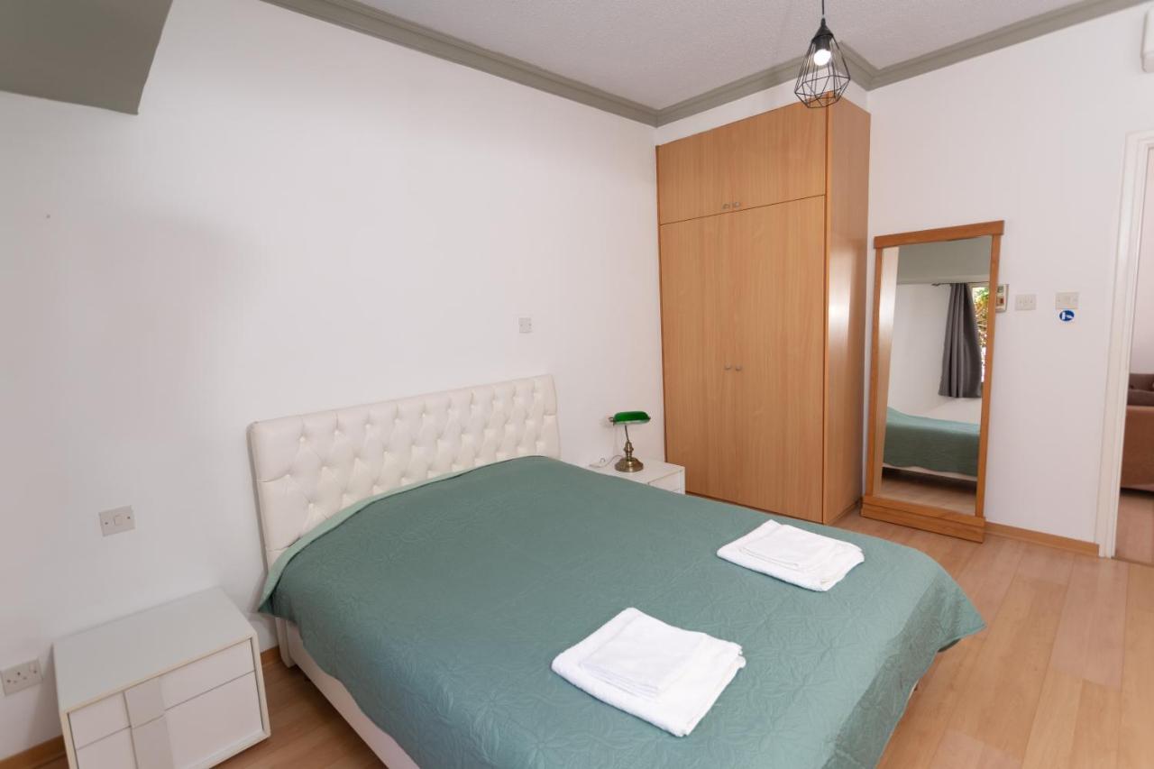 Always Welcome! Near Beach, Cml Swimming Pool Pafos Exterior foto